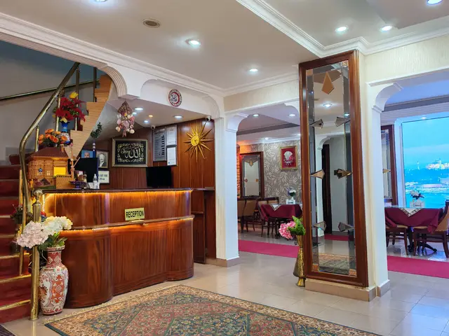 Hotel Emek reception and lobby